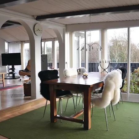 Сasa de vacaciones Five-bedroom In Otterup