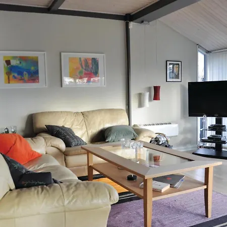 펜션 Lovely Home In Otterup With Wifi *